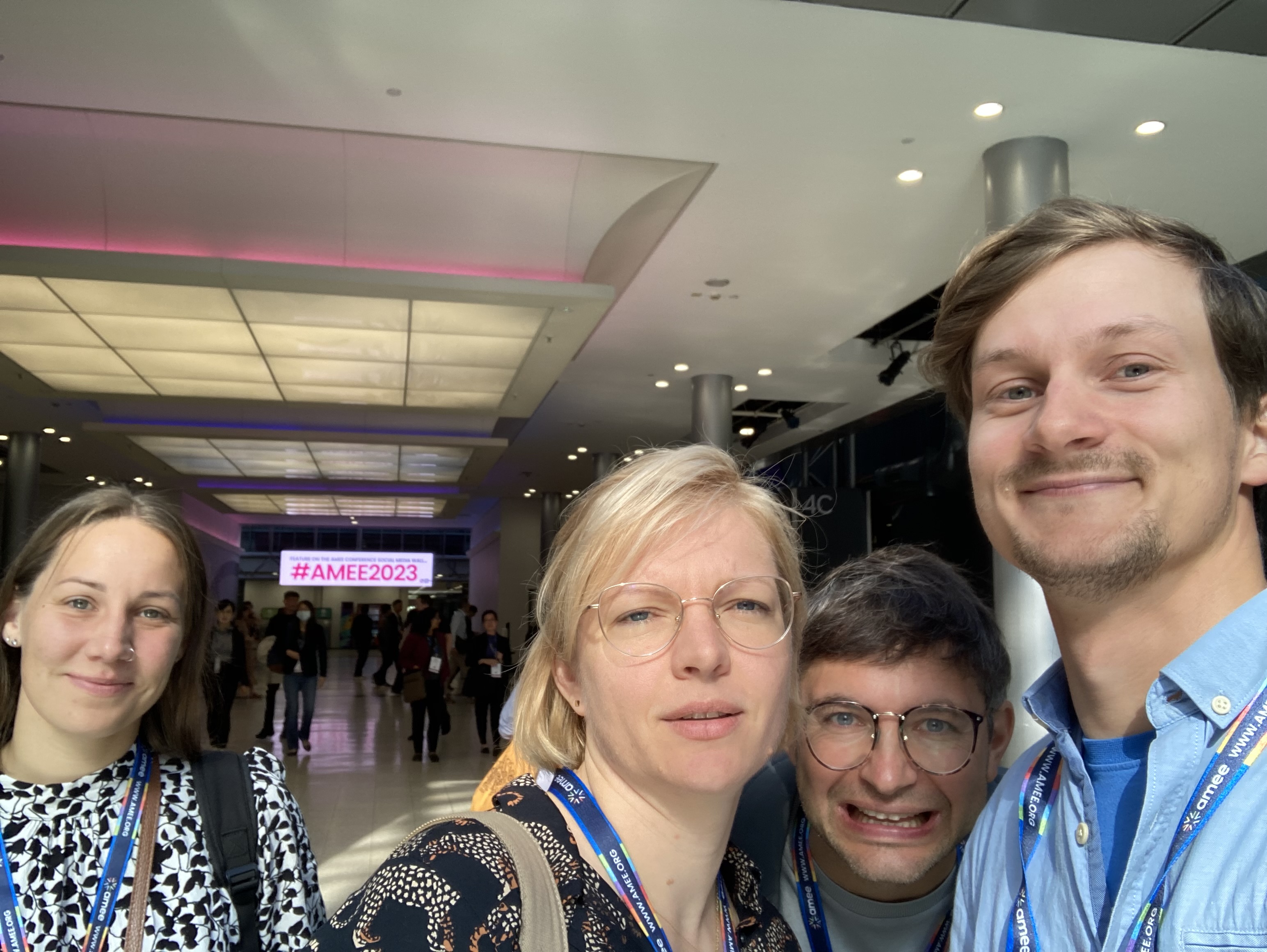 ITK delegatsioon 2023. aasta AMEE konverentsil Glasgows (vasakult): Liisa Hiob, Maarja Hallik, Gabor Szirko ja Joel Lumpre.